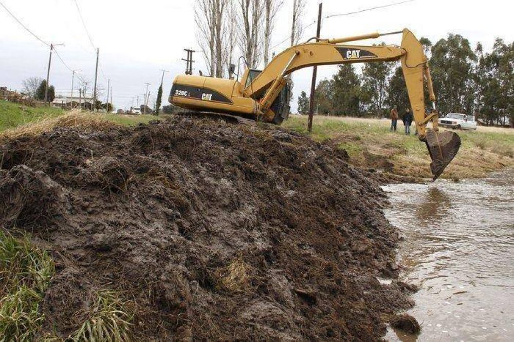 Comenzaron los trabajos en el Arroyo Azul