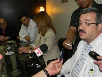 El Ministerio de Salud asegur� que la paciente recibi� los controles correspondientes y repudio los hechos de violencia