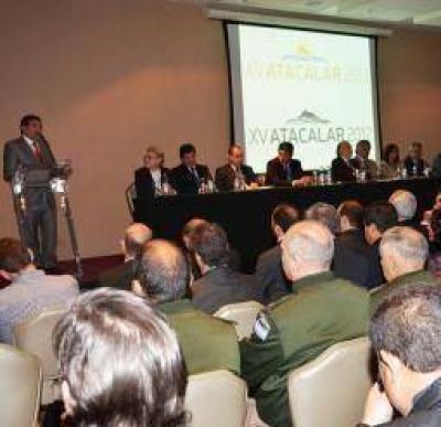 El gobierno reafirma su pol�tica minera y pone a Chile como ejemplo