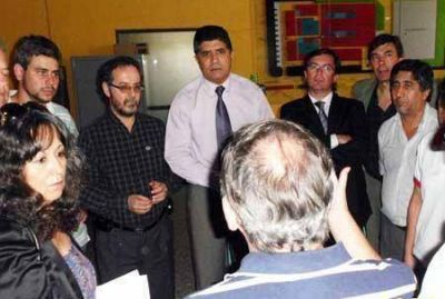 Federaci�n Sitech denunci� intento de desalojo del Ministerio