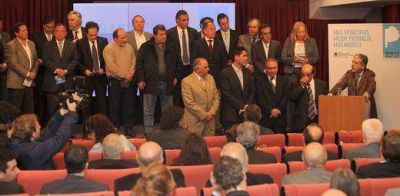 Curto, entre los intendentes beneficiados por las obras anunciadas por De Vido