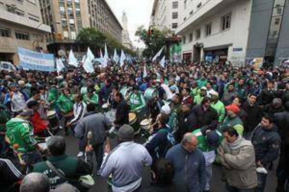 La CGT reclam� al Inadi por asignaciones familiares