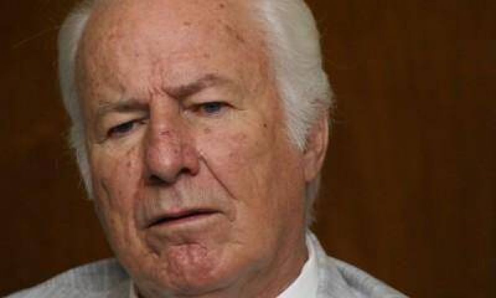 La Corte retacea su apoyo a la autarqu�a de P�rez y dar� batalla por los fondos