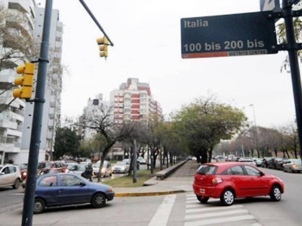 Una ciclista qued� grav�sima tras ser asaltada por dos motochorros