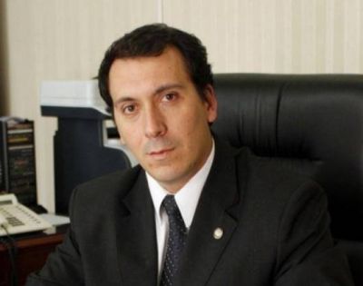 "Sin posibilidades de aplicar pol�ticas sectoriales, se cumple con pol�tica salarial pactada"