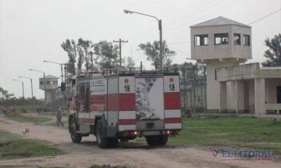 Unidad Penal N�6: incidentes, quema de colchones y dos penitenciarios heridos