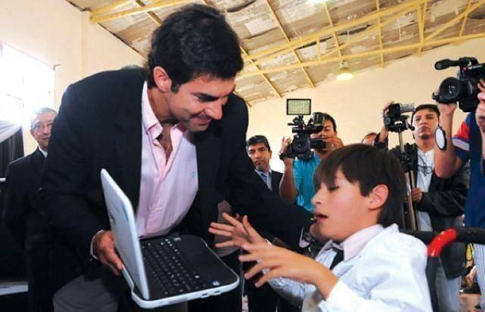 Fueron beneficiados estudiantes con discapacidad