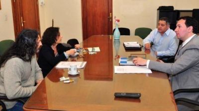 Maderna present� ante naci�n una propuesta para reconvertir en Chubut el Programa Alimentario