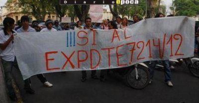 Marcha y petitorio para expropiar terrenos usurpados en Pirayu�