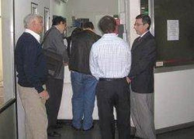 Primera sanci�n de un �rea provincial a Telecom por cortes en el servicio