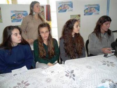 Alumnos del Socorro organizaron marat�n y festival de rock a beneficio del Hospital