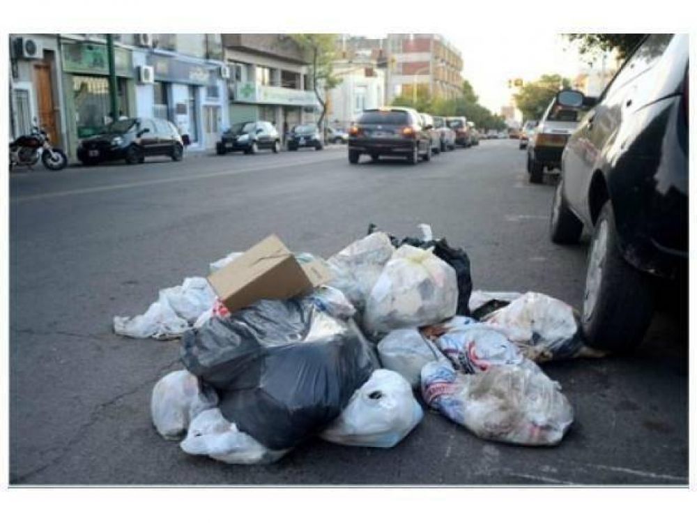Los municipios avanzan en multar por arrojar basura