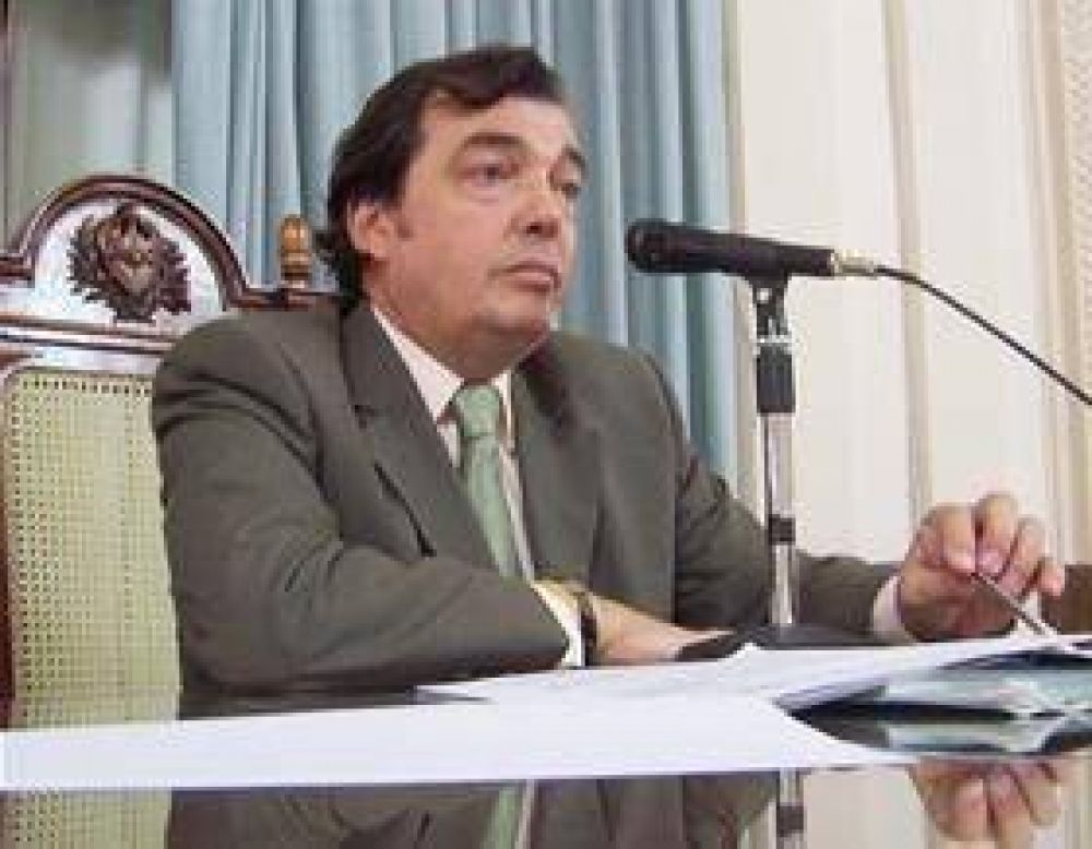 Diputados retoman la sesi�n desde las 10.
