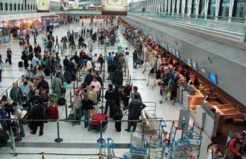 Las casas de cambio no podr�n operar m�s dentro de los aeropuertos internacionales