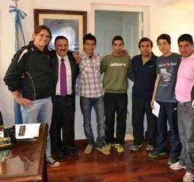 Apoyo municipal a deportista que competir�n a nivel internacional