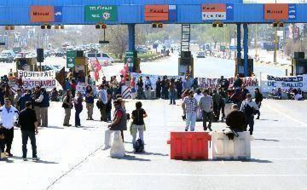Caos en gran parte de Neuqu�n por los piquetes