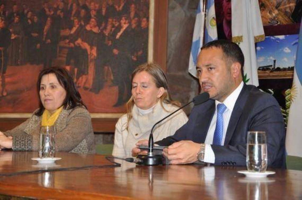 Sosa le pidi� a Ponce que colabore en la integraci�n de las escuelas habilitando la Avenida Eva Per�n