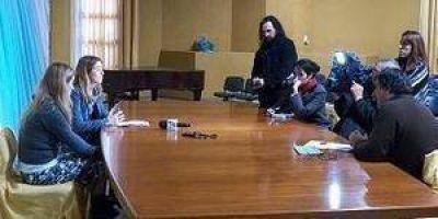 Magistrados explican la causa de la familia que se arrepinti� de adoptar a una ni�a haitiana