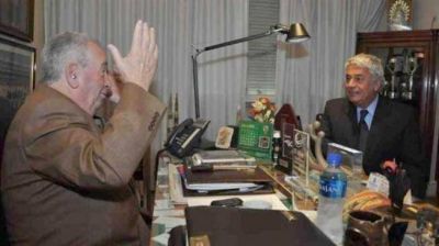 Grondona no estar� hoy con la selecci�n, por la disputa pol�tica
