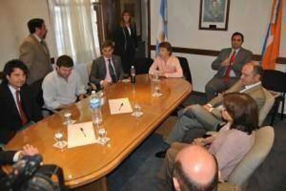 Ante imposibilidad de acuerdo sobre alcances de la ley 648 � Gobierno pedir� que se declare la cuesti�n de puro derecho