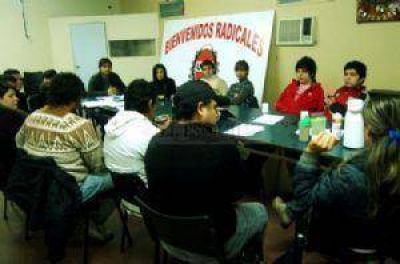 Afirman que Oscar Castillo busca �desgastar� la l�nea de Brizuela