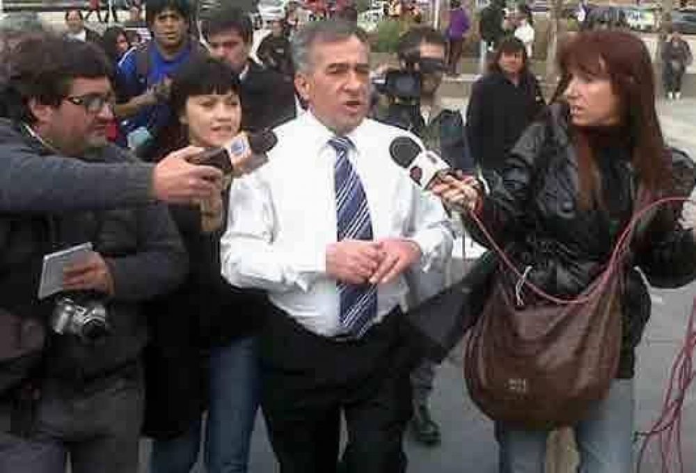 Cariglino denunciar� a Mariotto en la Justicia