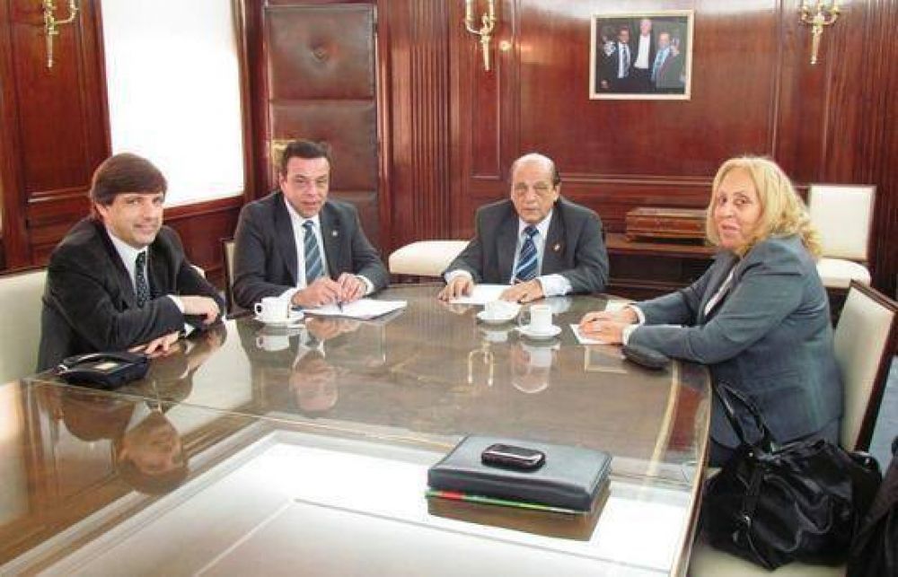 Equipos Municipales gestionan cr�dito ante el Banco Interamericano de Desarrollo para una planta de RSU