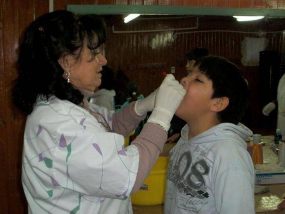  Nota del  06/09/2012 Programa de Salud Bucodental en el Ca�ad�n del Parque