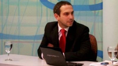 Ditinis deja su banca para asumir como Secretario de Prensa