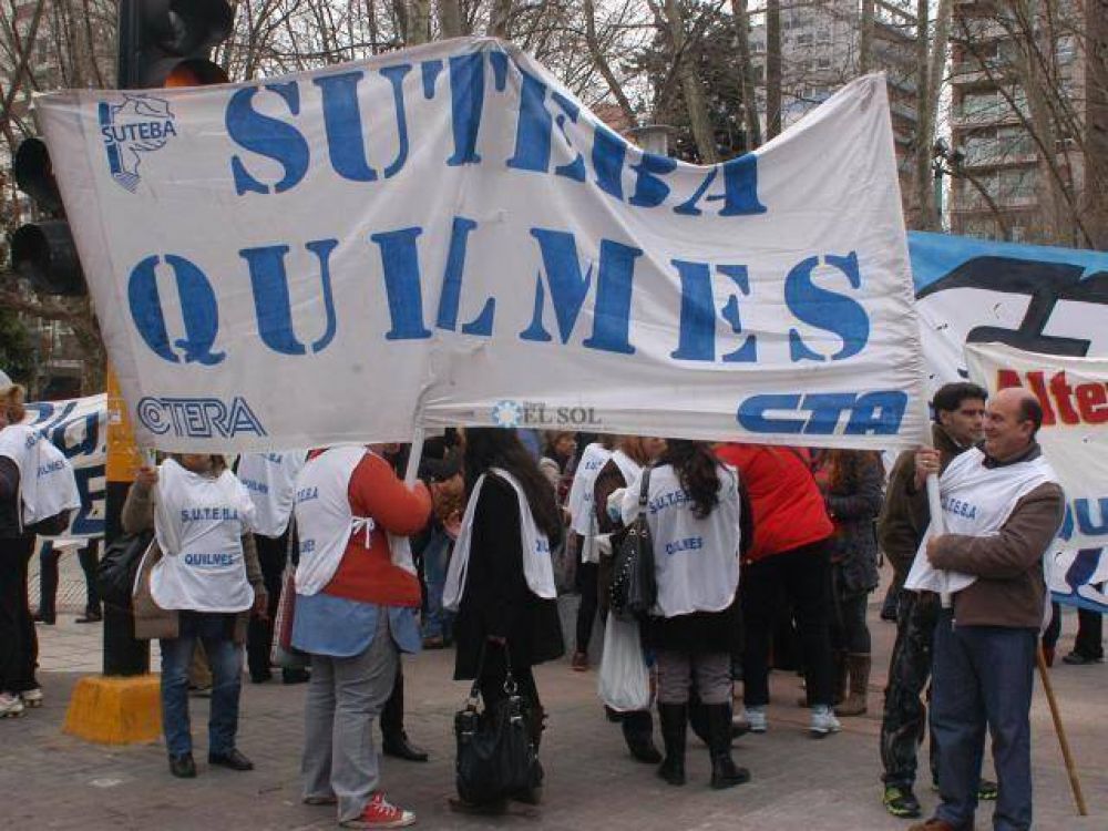 SUTEBA repudi� agresiones a docentes de la EP N�45