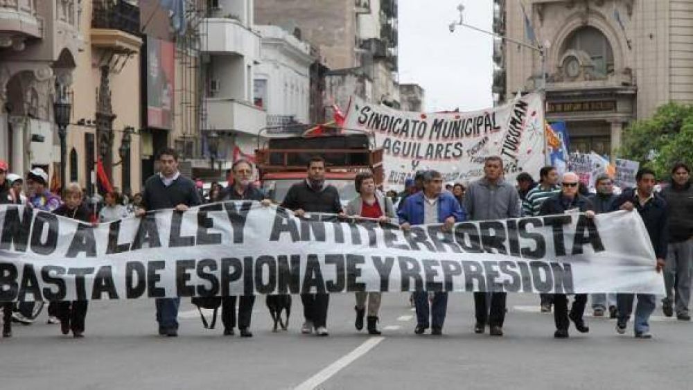 Sectores sociales y pol�ticos movilizaron contra el supuesto espionaje del gobierno