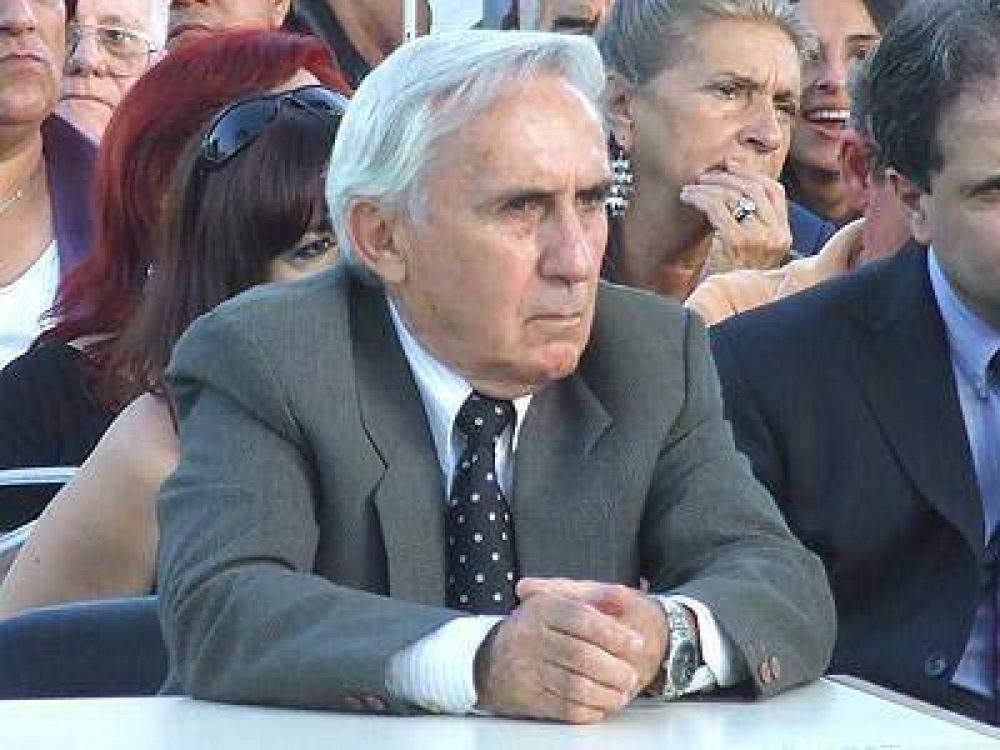 ECHEVERR�A: Recco neg� que haya un malestar con Coto