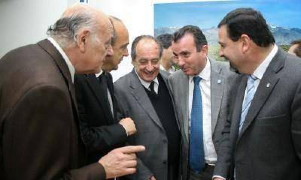 Autarqu�a: P�rez prometi� que admitir� una mejora en los fondos asignados a la Justicia