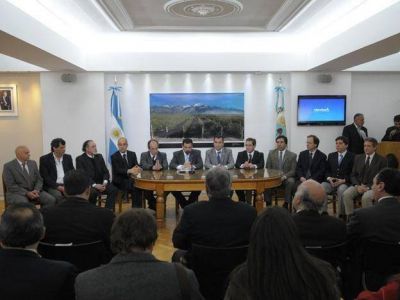La oposici�n se aline� con P�rez y dio su respaldo a la autarqu�a judicial
