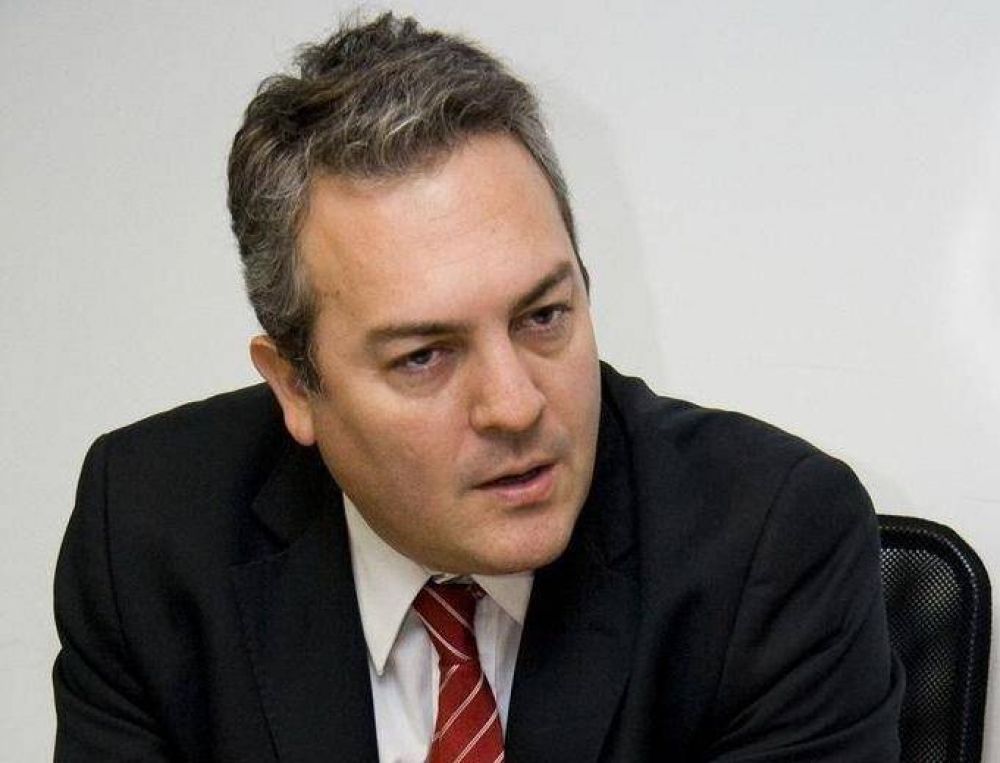 Mart�nez: "Paladino gast� $15.000.000 con la aprobaci�n de Breitenstein"