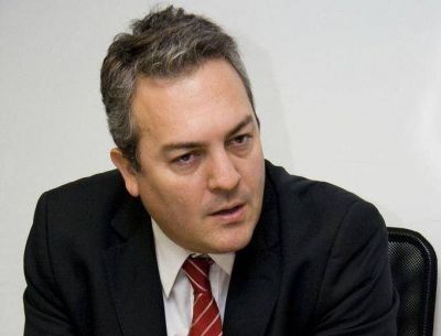 Mart�nez: "Paladino gast� $15.000.000 con la aprobaci�n de Breitenstein"