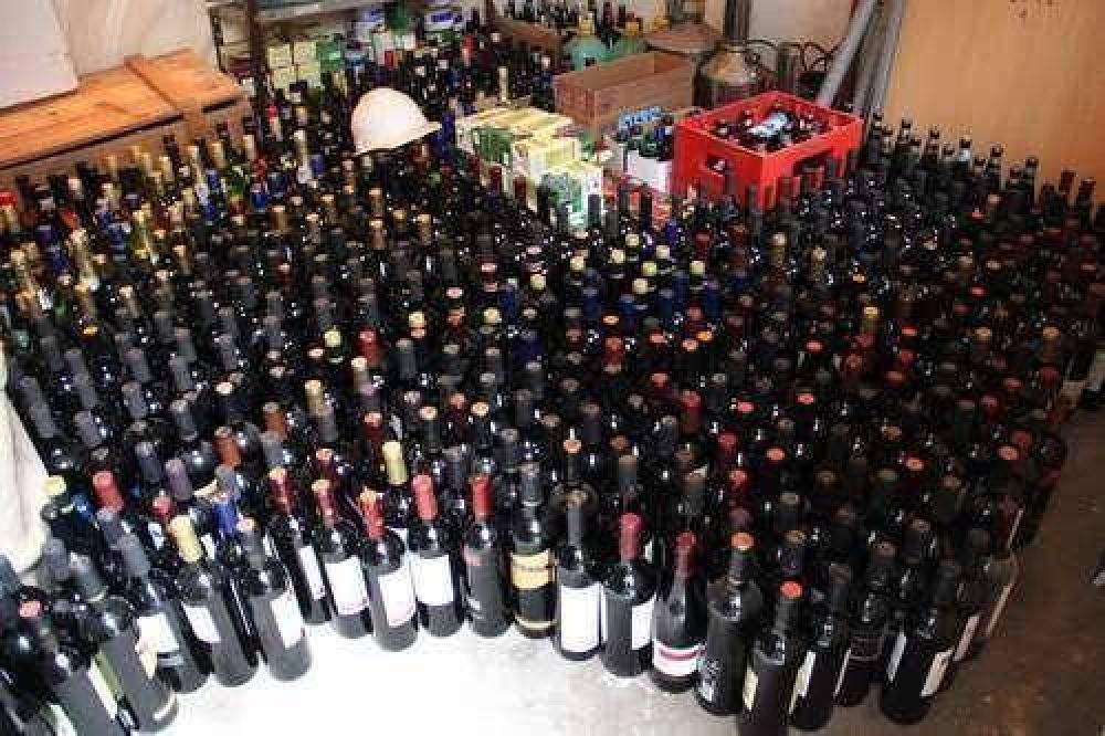 IMPORTANTE DECOMISO DE BEBIDAS ALCOH�LICAS