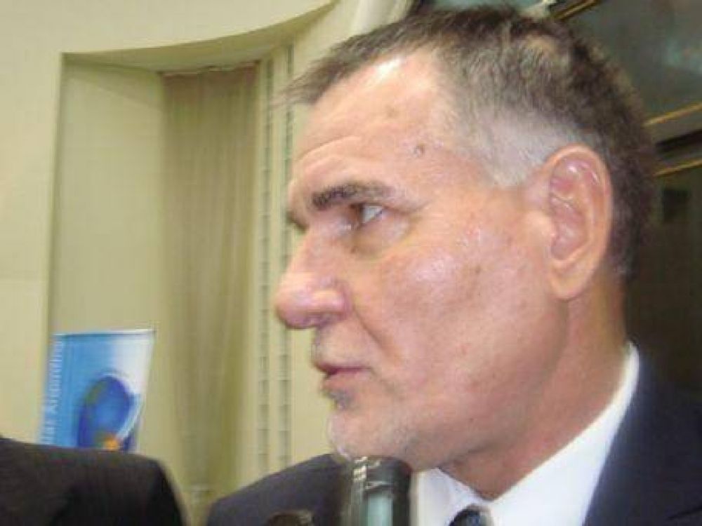 Carlos Castagneto: �La C�mara va a apoyar una comercializaci�n directa con los peque�os productores�