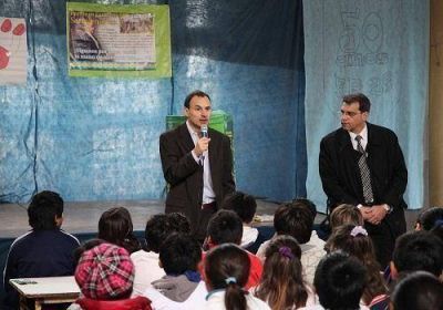 La Plata: Bruera brind� charlas de orientaci�n vocacional y de reciclado de residuos  