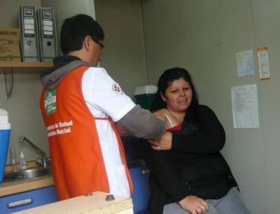 La Plata: Amplio operativo de vacunaci�n en los barrios 