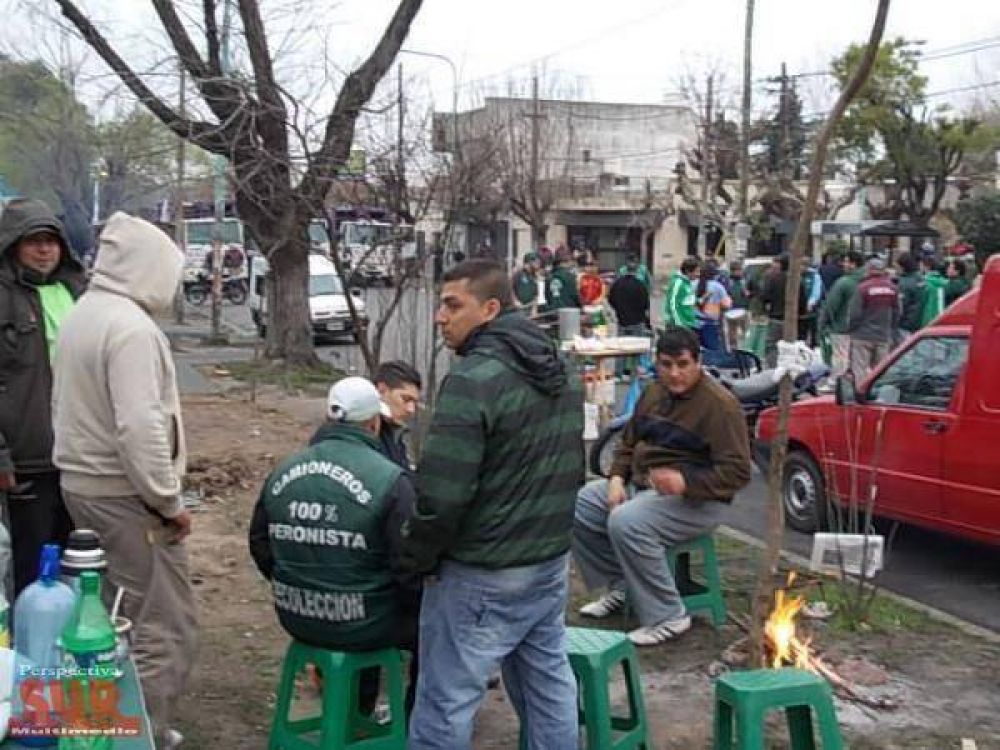 Se termin� el paro de recolectores y levantan la basura