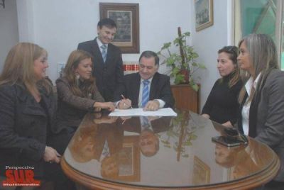 El intendente Pereyra firm� las escrituras de un predio recreativo