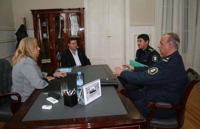 La Intendente reuni� a autoridades policiales para articular acciones en materia de seguridad