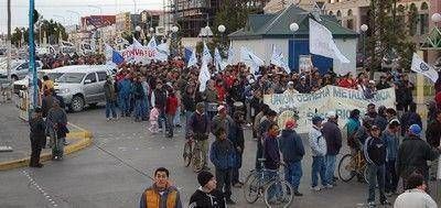 Miles de trabajadores marcharon en Ushuaia y R�o Grande 