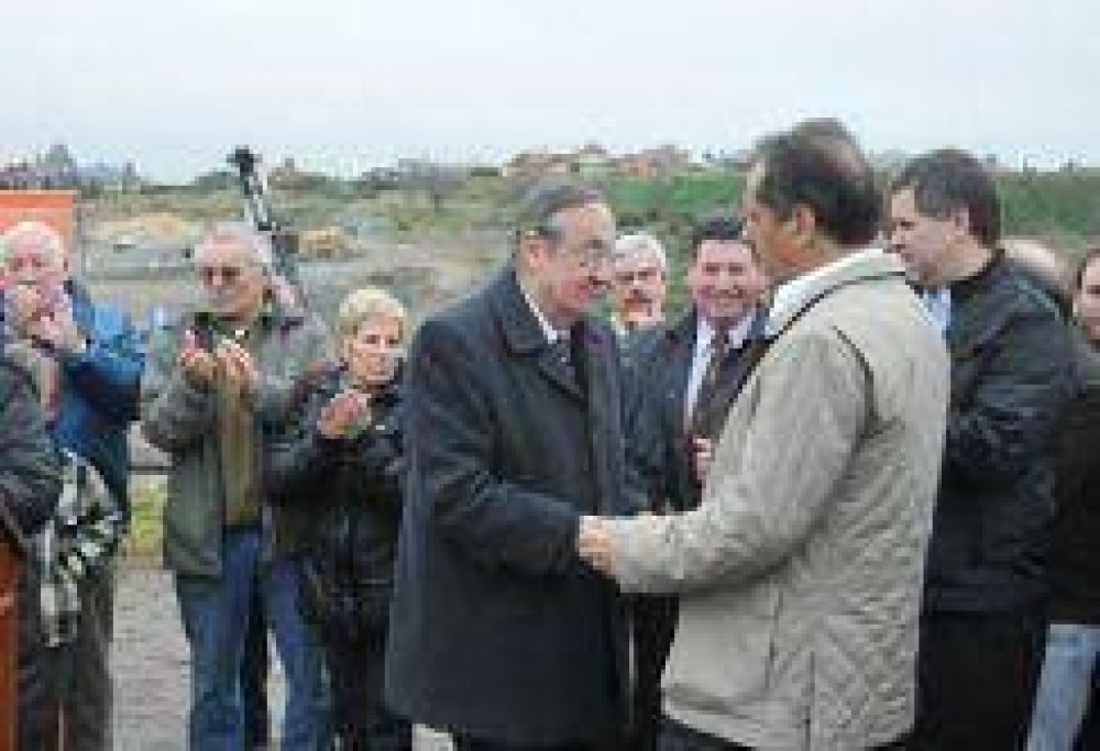  El Gobernador se mostr� muy preocupado por el desastre rural