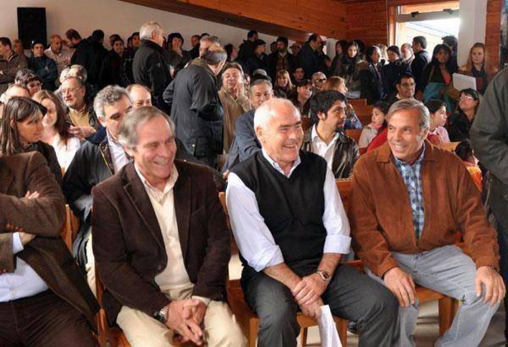 Sapag duro con los estatales, los llam� �minor�as� que no respetan la democracia