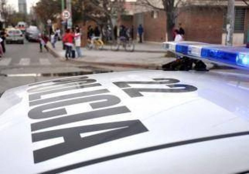 Denunci� que intentaron secuestrar a su hijo ciego a la salida de la escuela 