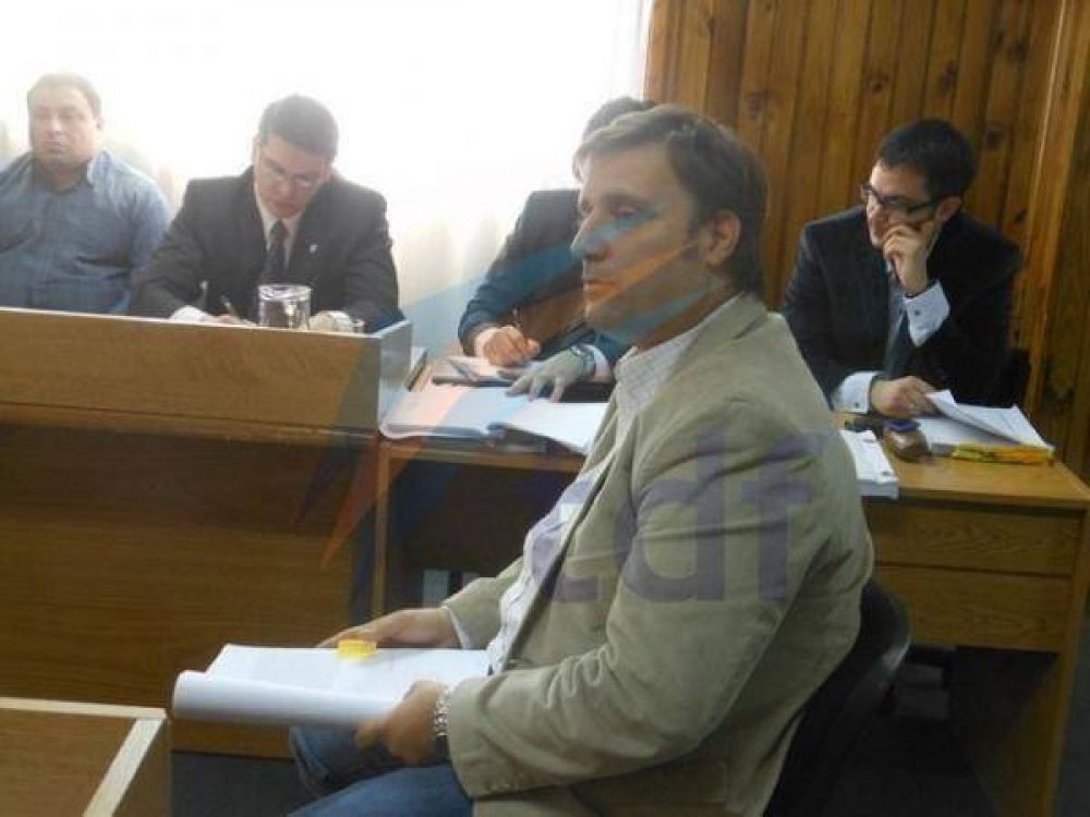 Declar� el juez y el defensor oficial que asistieron a Castro Molla tras los vej�menes