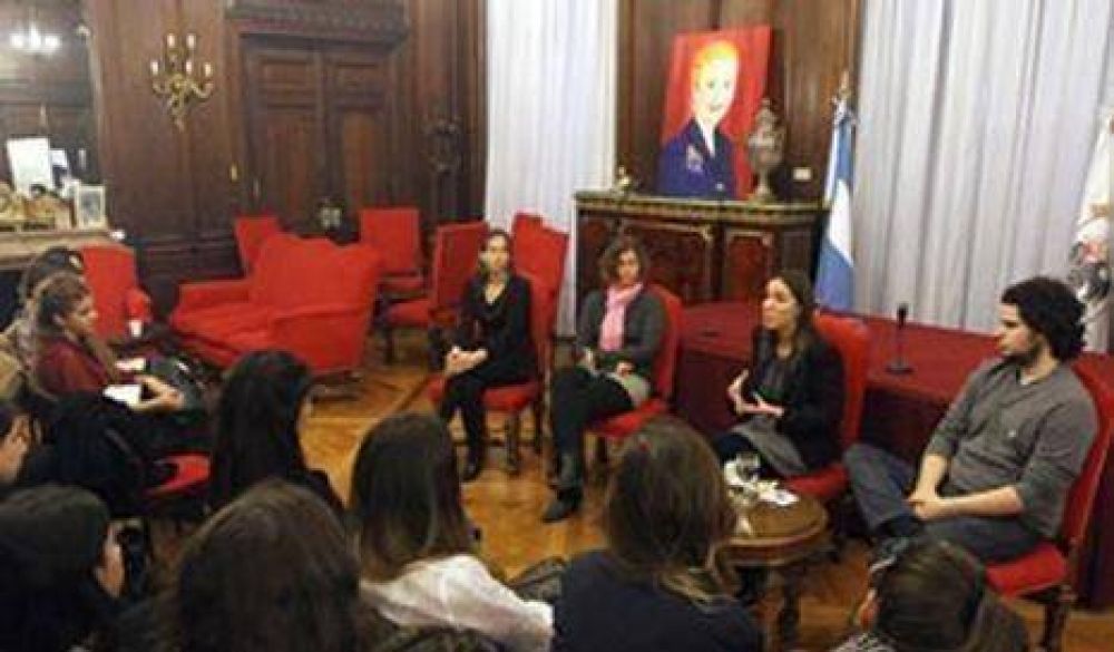 Vidal recibi� a los integrantes de "Experiencia Ciudad"