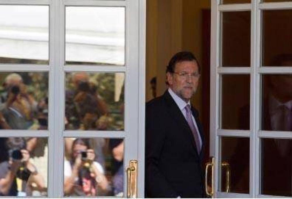 Rajoy pide prudencia y gana tiempo